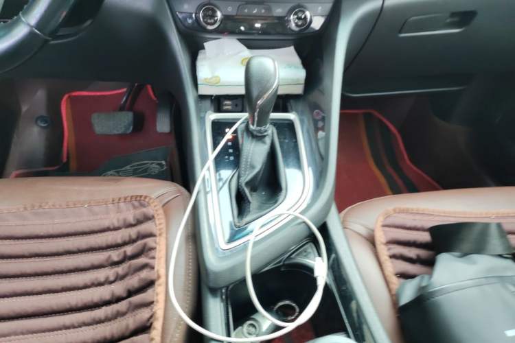 Used Buick GL6 2019 18T 6-Seater Connected Luxury Version China V Standard Gear Lever
