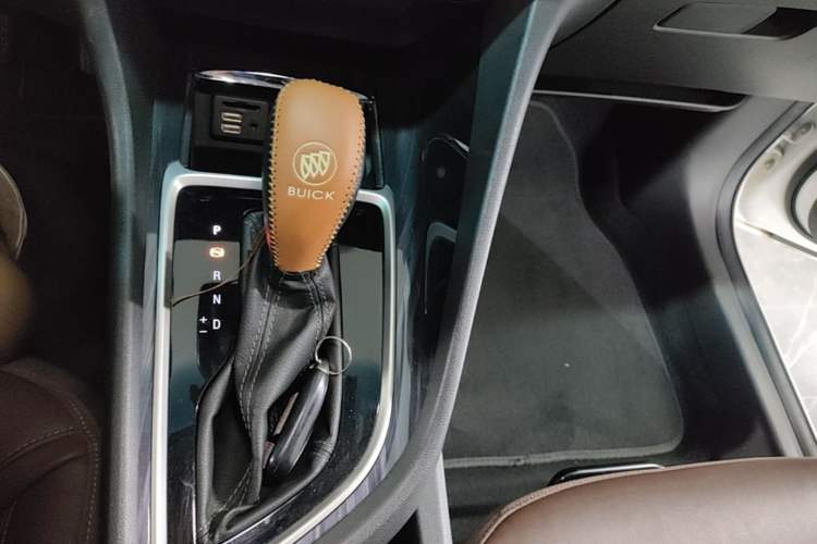 Used Buick GL6 2019 18T 6-Seater Connected Luxury Version China V Standard Gear Lever