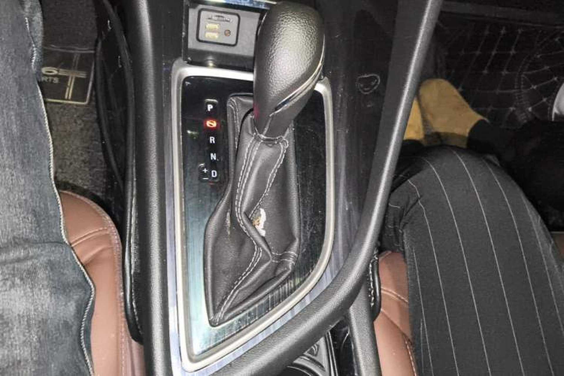 Used Buick GL6 2019 18T 6-Seater Connected Luxury Version China VI Standard Gear Lever