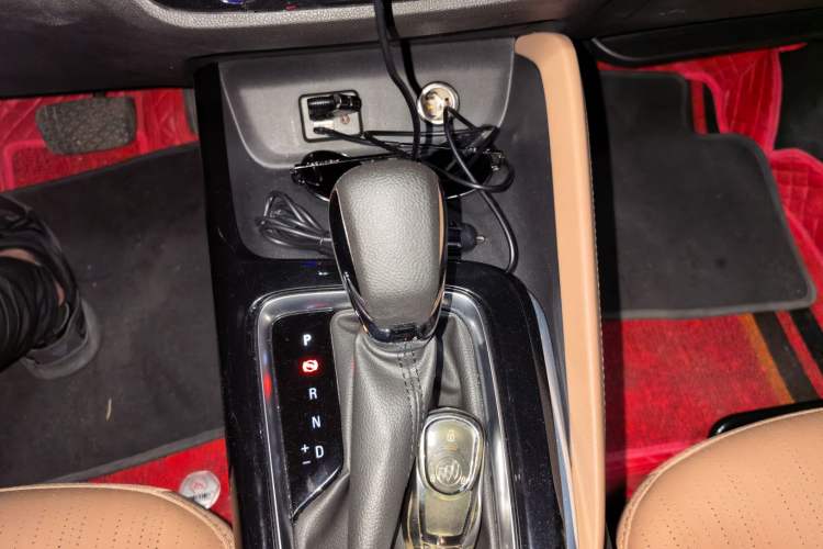 Used Buick GL6 2019 18T 6-Seater Connected Luxury Version China V Standard Gear Lever