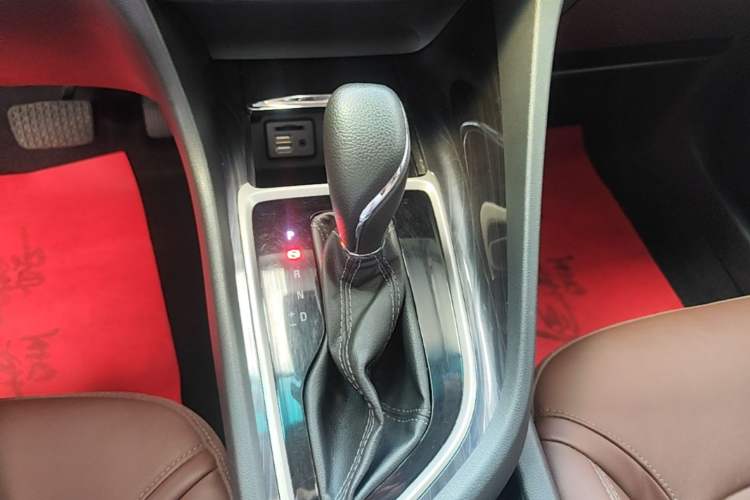 Used Buick GL6 2019 18T 6-Seater Connected Luxury Version China VI Standard Gear Lever