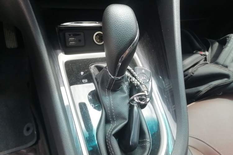 Used Buick GL6 2019 18T 6-Seater Connected Luxury Version China VI Standard Gear Lever