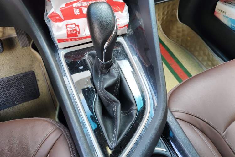 Used Buick GL6 2019 18T 6-Seater Connected Luxury Version China V Standard Gear Lever