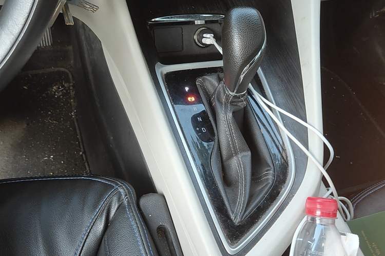 Used Buick GL6 2019 18T 6-Seater Elite Version China VI Standard Gear Lever