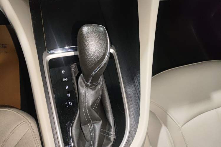 Used Buick GL6 2019 18T 5-Seater Elite Version China V Standard Gear Lever