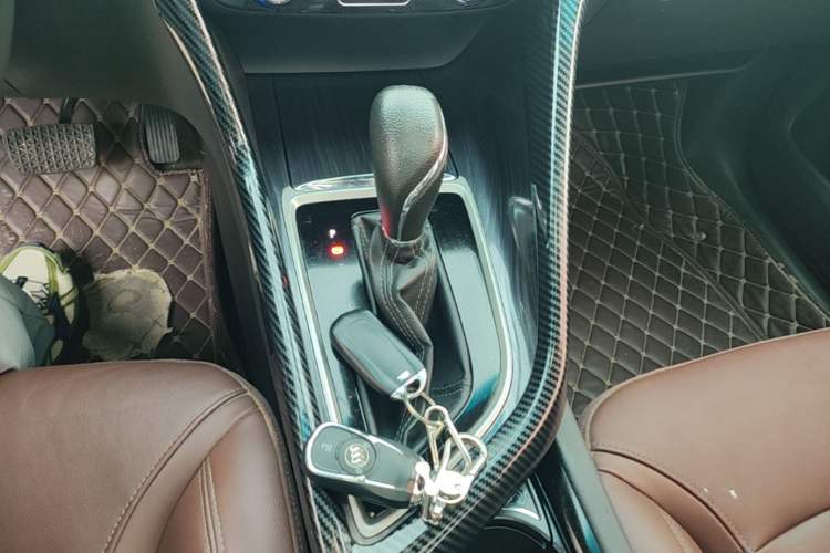 Used Buick GL6 2019 18T 6-Seater Connected Luxury Version China VI Standard Gear Lever