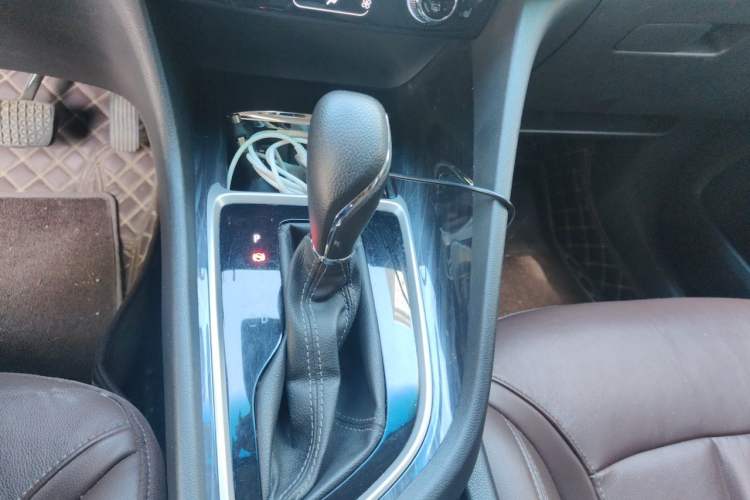 Used Buick GL6 2019 18T 6-Seater Connected Luxury Version China V Standard Gear Lever