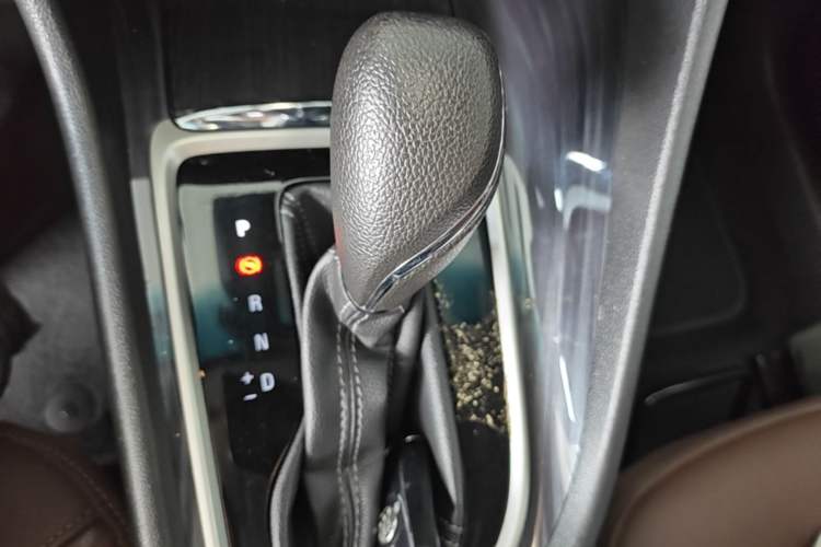 Used Buick GL6 2019 18T 6-Seater Connected Luxury Version China VI Standard Gear Lever