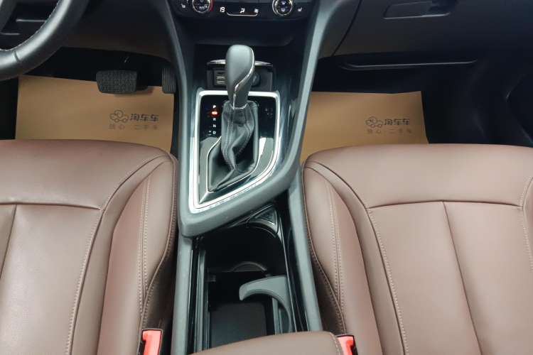 Used Buick GL6 2019 18T 6-Seater Connected Luxury Version China V Standard Gear Lever