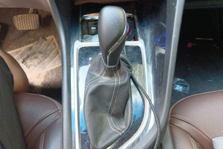 Used Buick GL6 2019 18T 6-Seater Connected Luxury Version China VI Standard Gear Lever