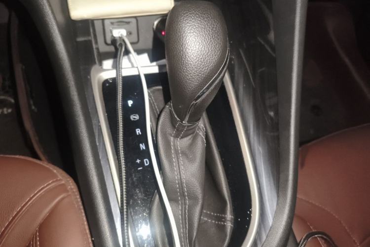 Used Buick GL6 2019 18T 6-Seater Connected Luxury Version China VI Standard Gear Lever