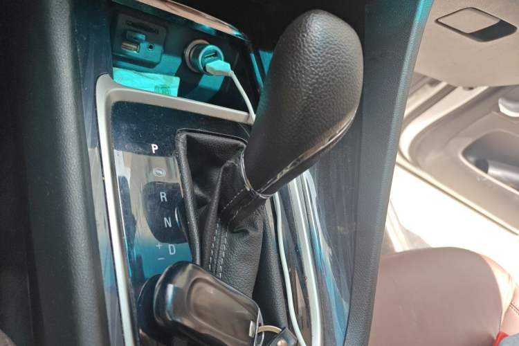 Used Buick GL6 2019 18T 6-Seater Connected Luxury Version China V Standard Gear Lever