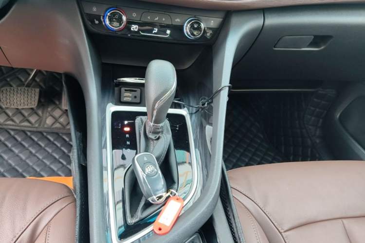 Used Buick GL6 2019 18T 6-Seater Connected Luxury Version China VI Standard Gear Lever