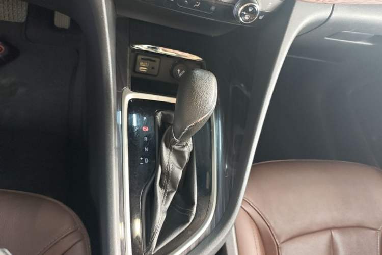 Used Buick GL6 2019 18T 6-Seater Connected Luxury Version China VI Standard Gear Lever