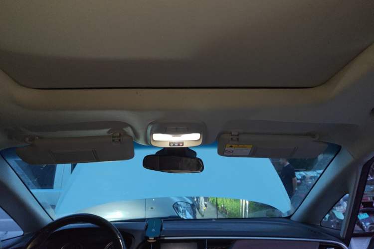Used Buick GL6 2019 18T 6-Seater Connected Luxury Version China VI Standard Headliner