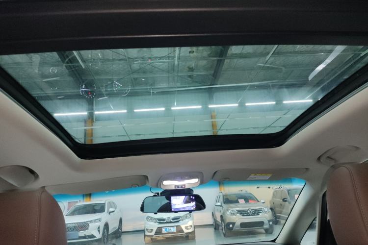 Used Buick GL6 2019 18T 6-Seater Connected Luxury Version China VI Standard Headliner