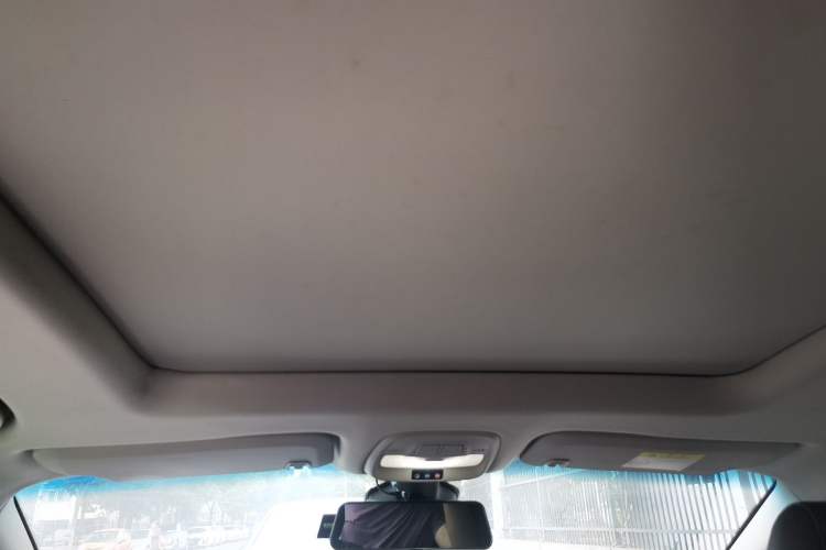Used Buick GL6 2019 18T 6-Seater Connected Luxury Version China VI Standard Headliner