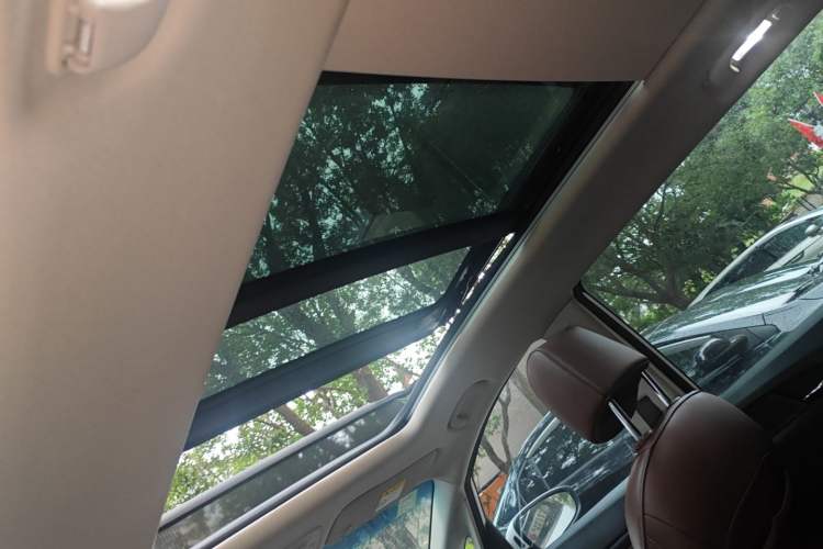 Used Buick GL6 2019 18T 6-Seater Connected Luxury Version China VI Standard Headliner