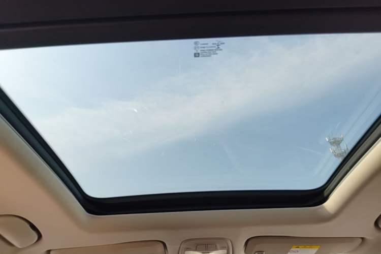 Used Buick GL6 2019 18T 6-Seater Connected Luxury Version China VI Standard Headliner