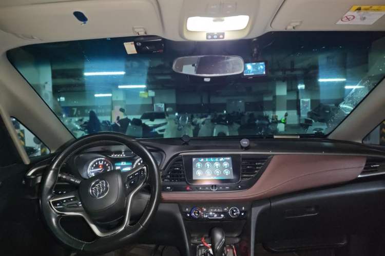 Used Buick GL6 2019 18T 6-Seater Connected Luxury Version China VI Standard Headliner