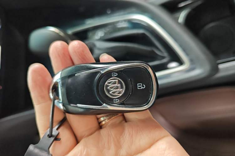 Used Buick GL6 2019 18T 6-Seater Connected Luxury Version China VI Standard Interior 1
