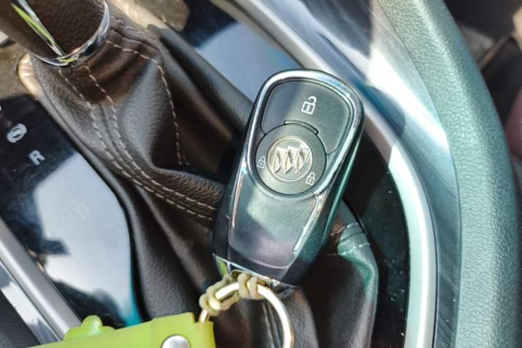 Used Buick GL6 2019 18T 6-Seater Connected Luxury Version China VI Standard Interior 1