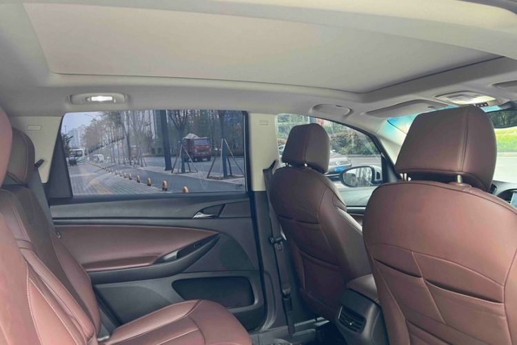 Used Buick GL6 2019 18T 6-Seater Connected Luxury Version China VI Standard Interior 3