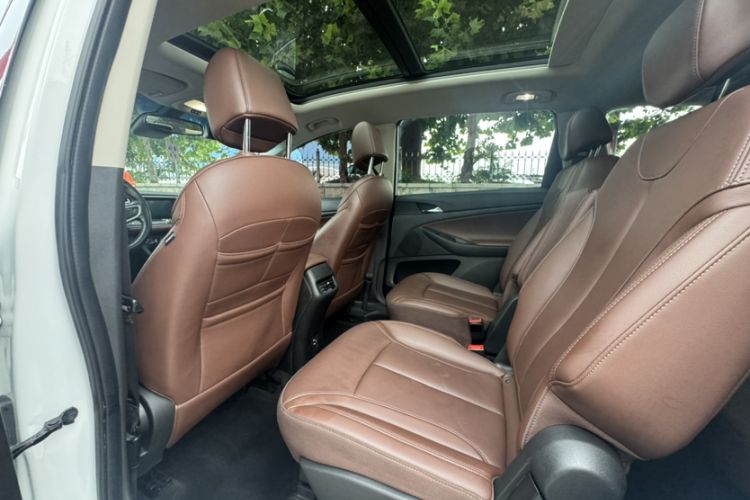 Used Buick GL6 2019 18T 6-Seater Connected Luxury Version China V Standard Interior 3