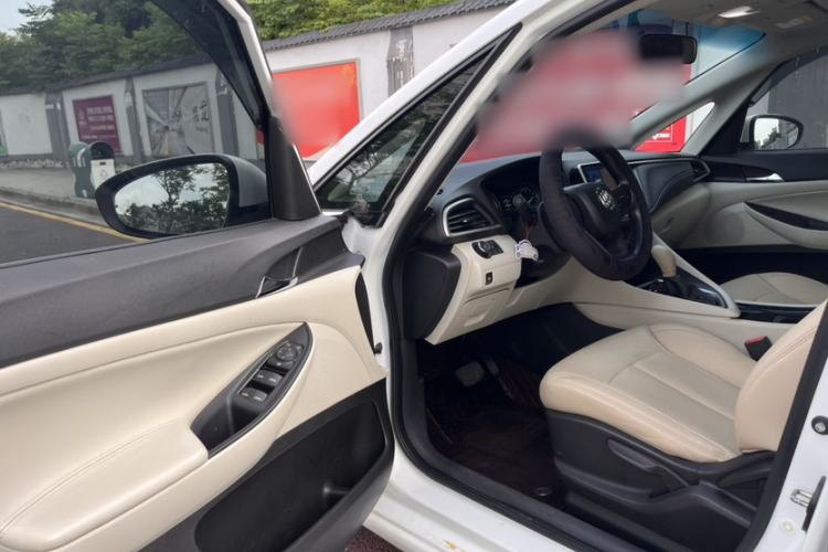 Used Buick GL6 2019 18T 6-Seater Elite Version China VI Standard Interior 4