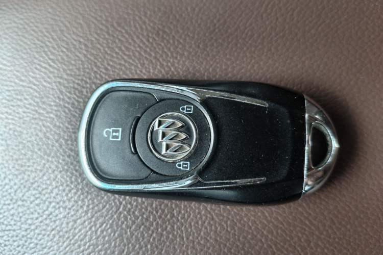Used Buick GL6 2019 18T 6-Seater Connected Luxury Version China VI Standard Interior 4