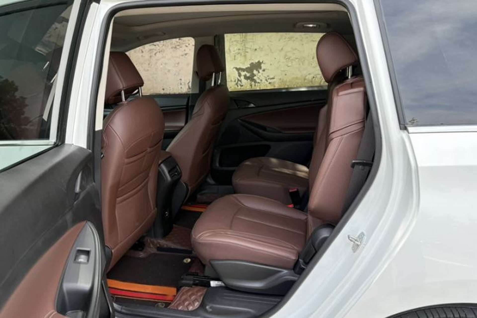 Used Buick GL6 2019 18T 6-Seater Connected Luxury Version China VI Standard Interior 4