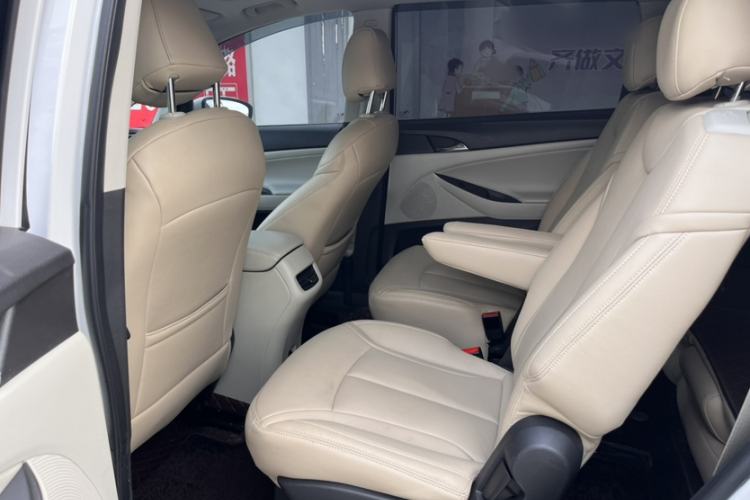 Used Buick GL6 2019 18T 6-Seater Elite Version China VI Standard Interior 5