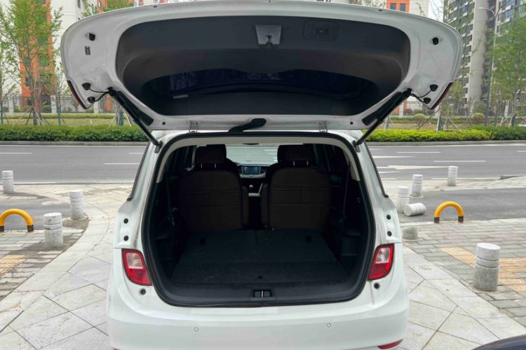 Used Buick GL6 2019 18T 6-Seater Connected Luxury Version China VI Standard Interior 7