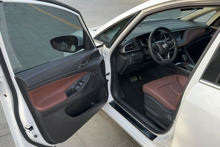 Used Buick GL6 2019 18T 6-Seater Connected Luxury Version China VI Standard Interior 7