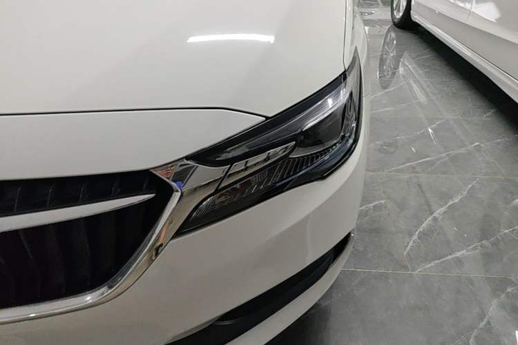 Used Buick GL6 2019 18T 6-Seater Connected Luxury Version China V Standard Left Front Headlight