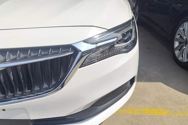 Used Buick GL6 2019 18T 6-Seater Connected Luxury Version China VI Standard Left Front Headlight