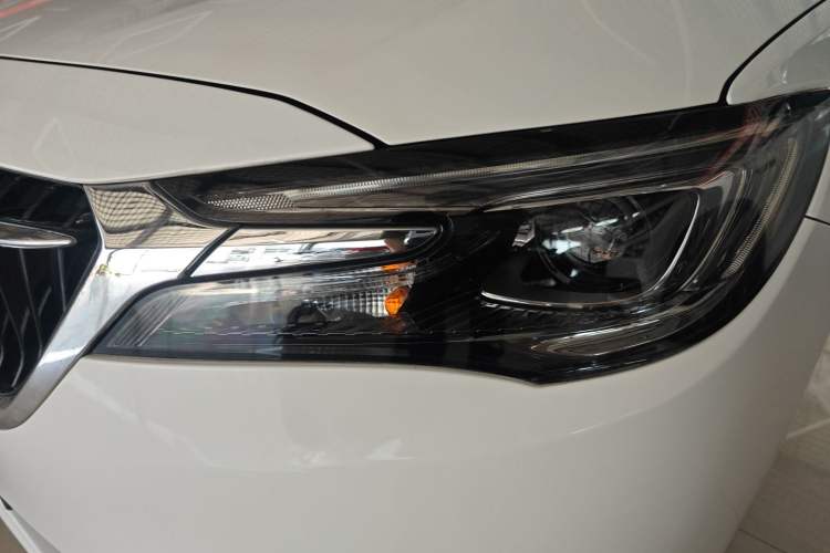 Used Buick GL6 2019 18T 6-Seater Connected Luxury Version China VI Standard Left Front Headlight