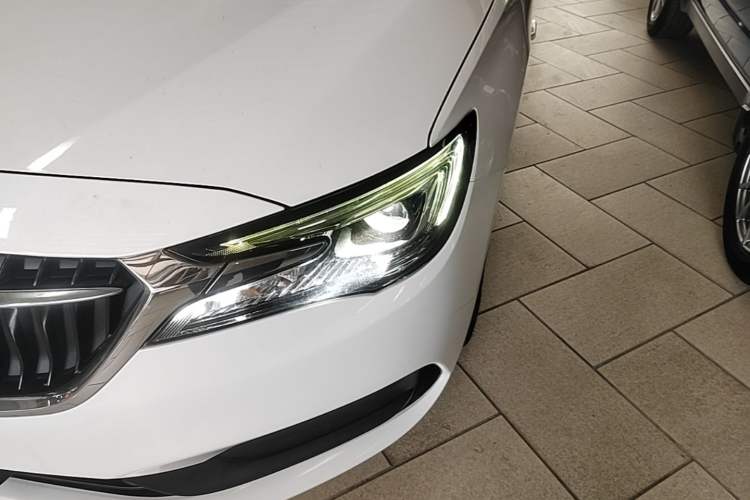 Used Buick GL6 2019 18T 5-Seater Connected Luxury Version China V Standard Left Front Headlight