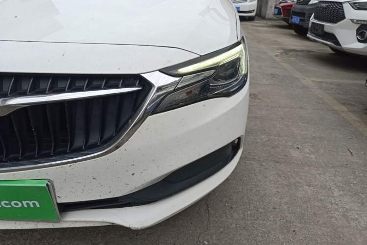 Used Buick GL6 2019 18T 6-Seater Connected Luxury Version China V Standard Left Front Headlight