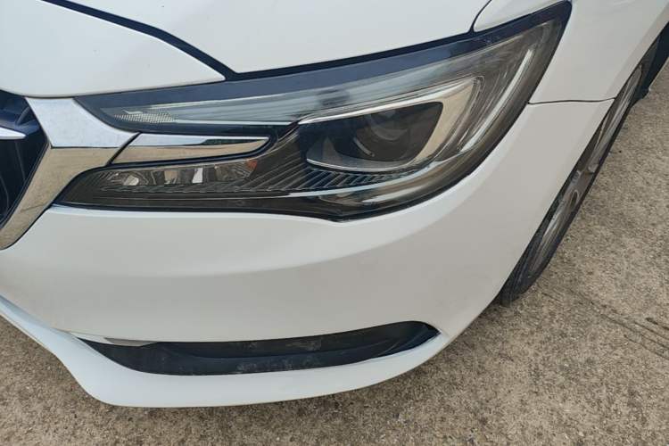 Used Buick GL6 2019 18T 6-Seater Connected Luxury Version China VI Standard Left Front Headlight