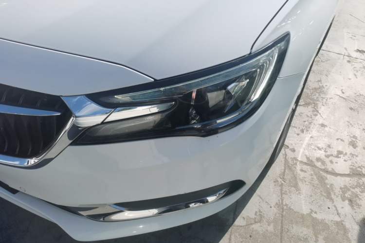 Used Buick GL6 2019 18T 6-Seater Connected Luxury Version China VI Standard Left Front Headlight