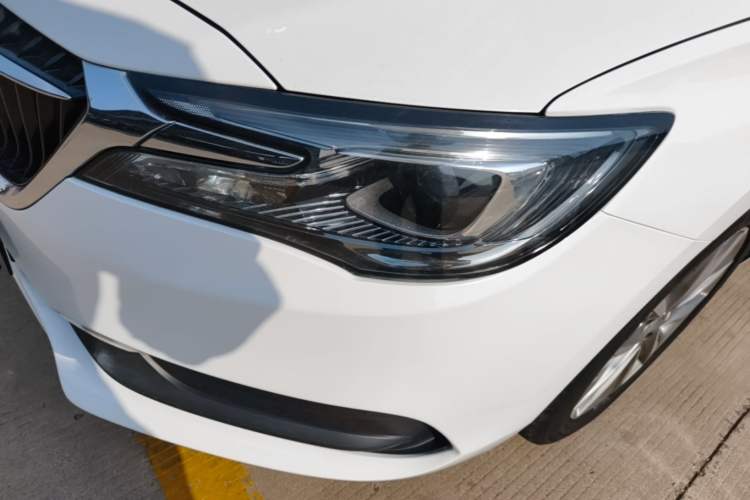 Used Buick GL6 2019 18T 6-Seater Connected Luxury Version China VI Standard Left Front Headlight