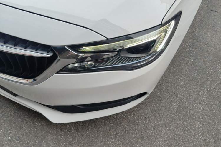 Used Buick GL6 2019 18T 6-Seater Connected Luxury Version China VI Standard Left Front Headlight