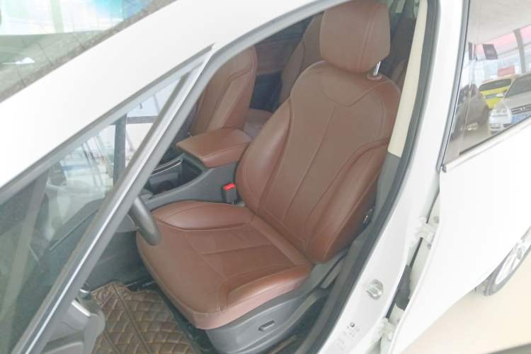 Used Buick GL6 2019 18T 6-Seater Connected Luxury Version China VI Standard Left Front Seat