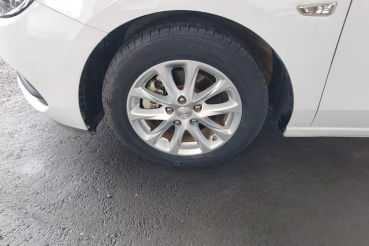 Used Buick GL6 2019 18T 6-Seater Elite Version China V Standard Left Front Wheel Hub