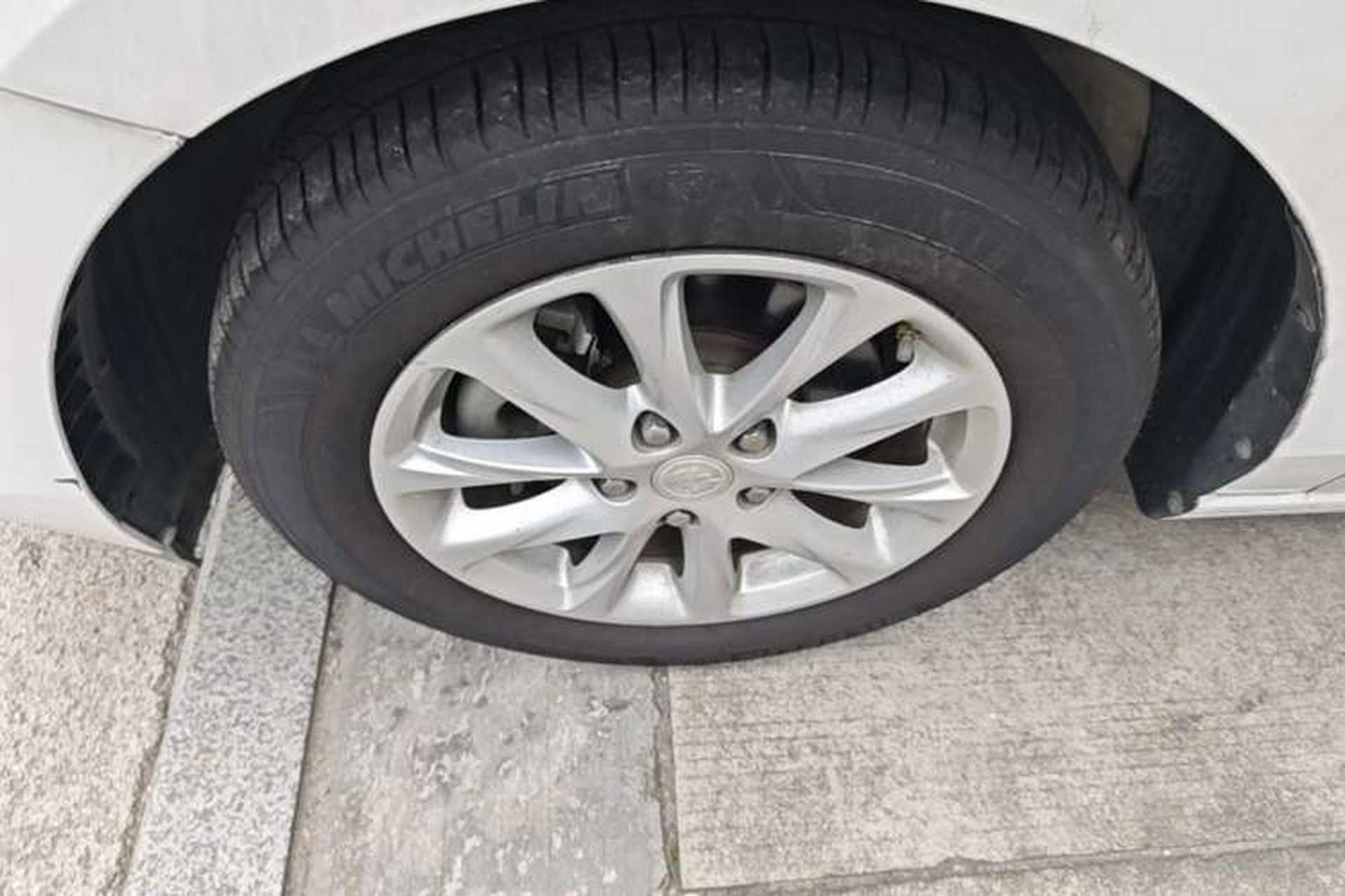 Used Buick GL6 2019 18T 5-Seater Elite Version China V Standard Left Front Wheel Hub