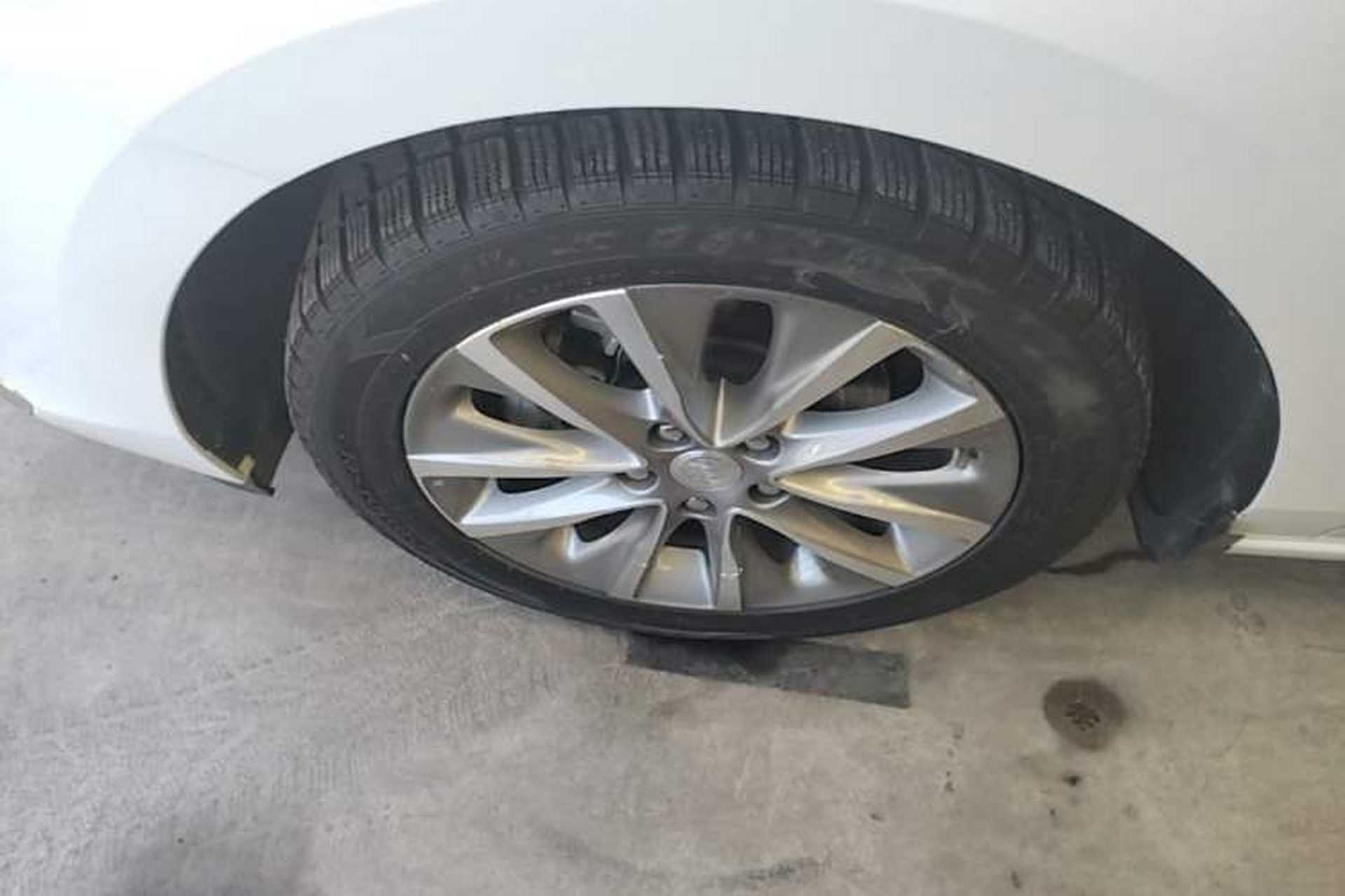 Used Buick GL6 2019 18T 6-Seater Connected Luxury Version China VI Standard Left Front Wheel Hub