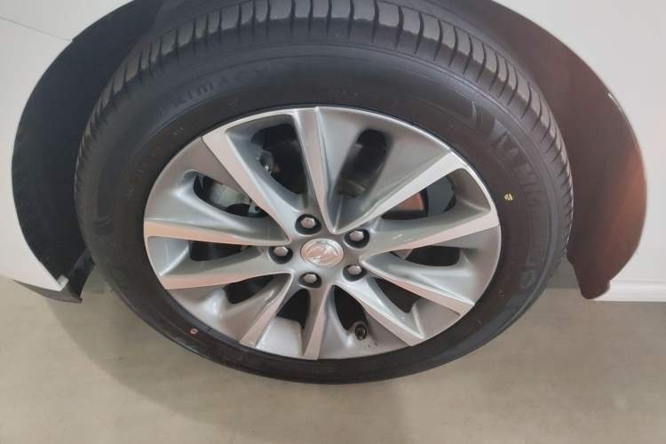 Used Buick GL6 2019 18T 6-Seater Connected Luxury Version China VI Standard Left Front Wheel Hub