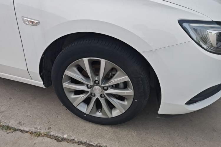 Used Buick GL6 2019 18T 6-Seater Connected Luxury Version China VI Standard Left Front Wheel Hub