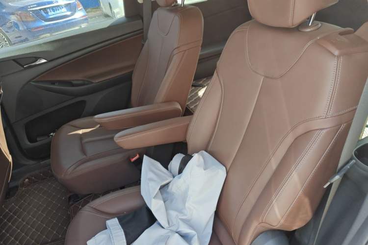 Used Buick GL6 2019 18T 6-Seater Connected Luxury Version China VI Standard Left Rear Seat